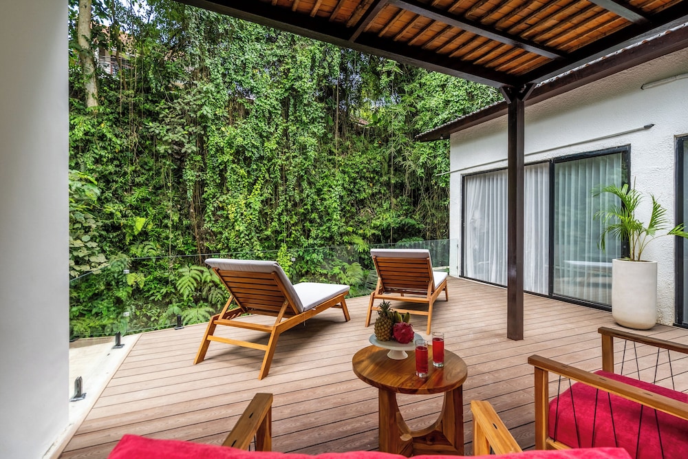 Sacred Jungle by EVDEkimi Ubud – Modern Villas and Apartments with Kitchens, Pools, & Personalized Concierge Service