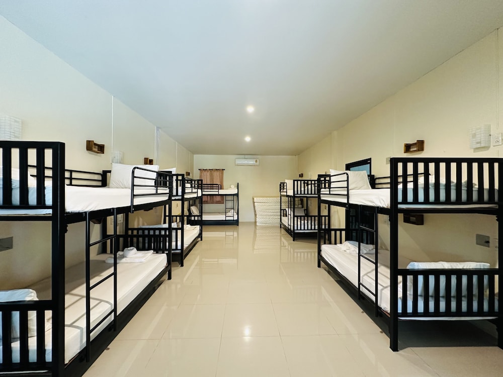 Koh Jum Hostel