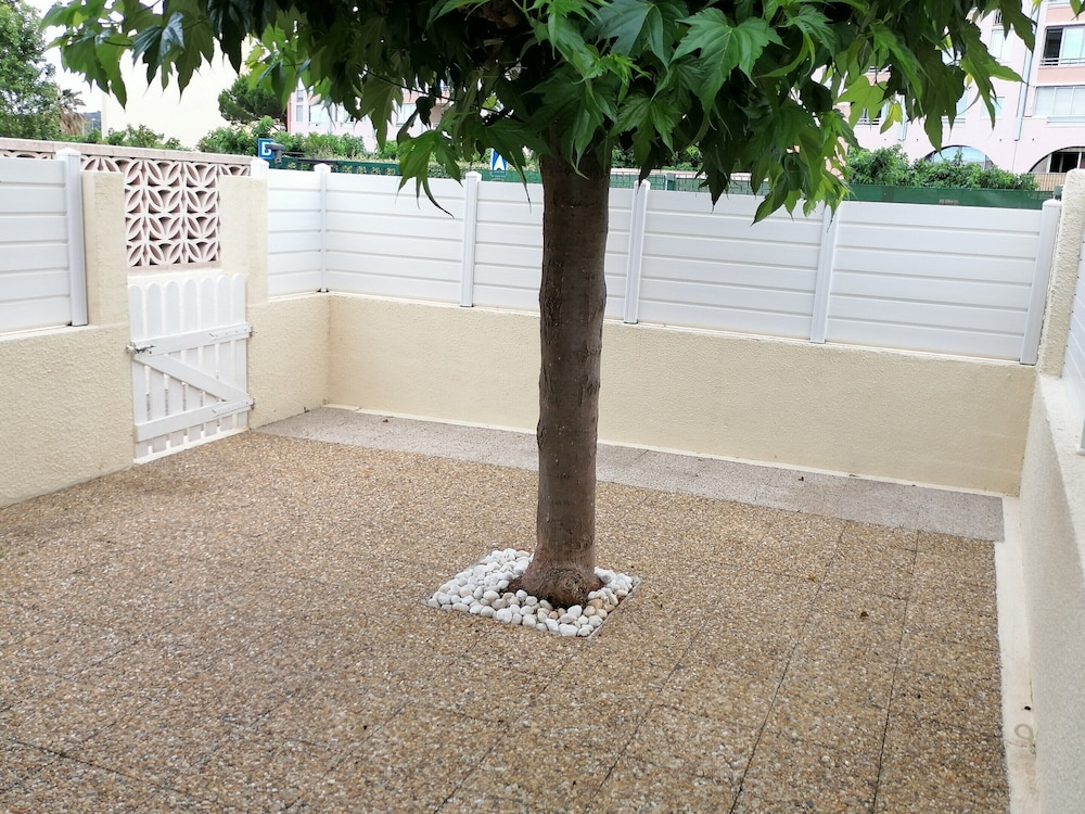 House in Agde Near Beach & City Center