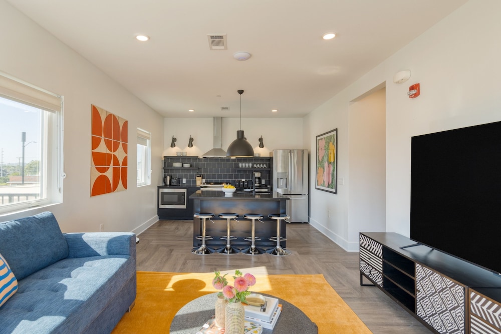 The Carter 305 by Avantstay 4BR Balcony