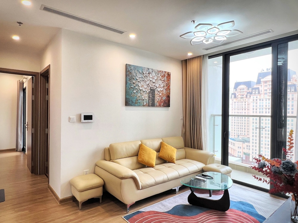Vinhome SkyLake - Service Apartment
