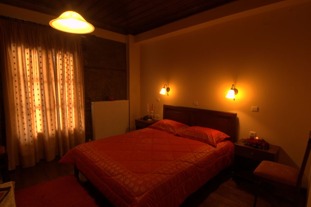 Kroupi Hotel