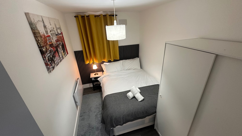 Apartment - Sleeps 4 - City Base - District Line