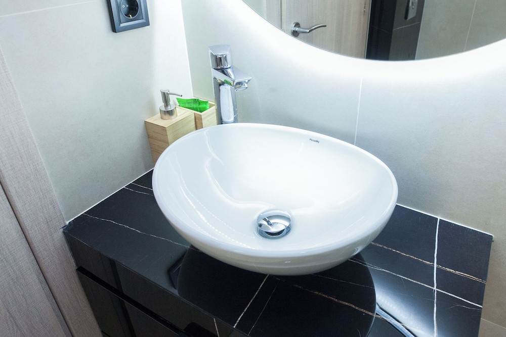 Brand New 1 Bd Apt in Trendy Kipseli