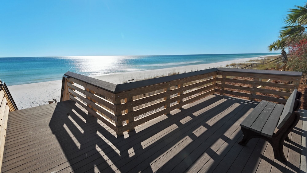 Spacious 4BR With 2 Master Suites, Golf Cart, .3 Miles to Beach - Sleeps 15