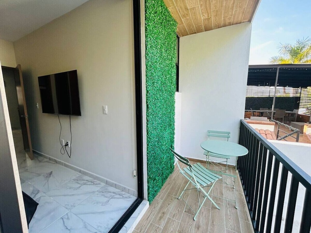 Lomas Sense Apartments view 3