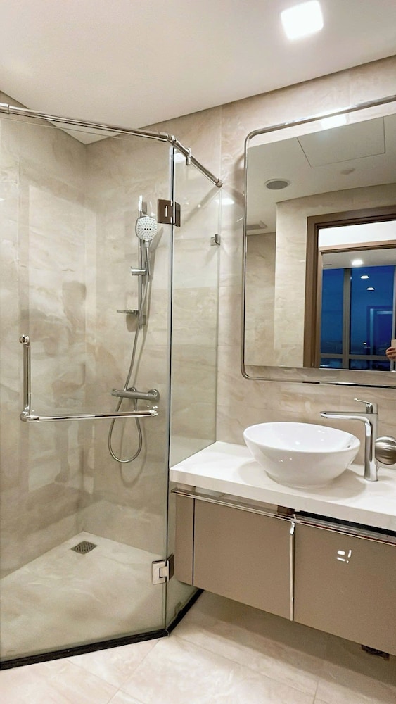 The Aquamarine Landmark Suites - Poolside Access at L4B