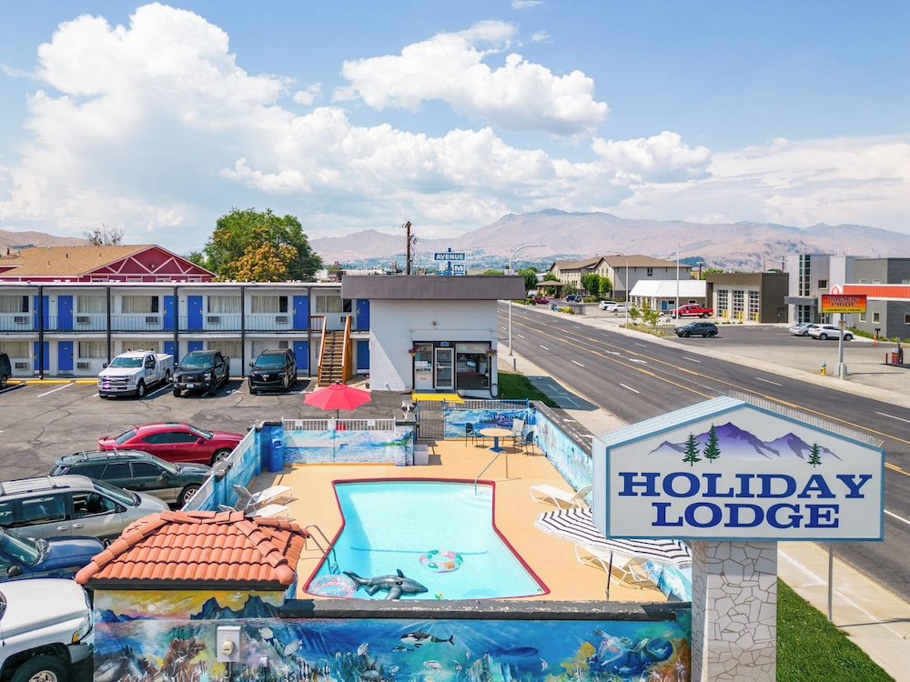 Holiday Lodge