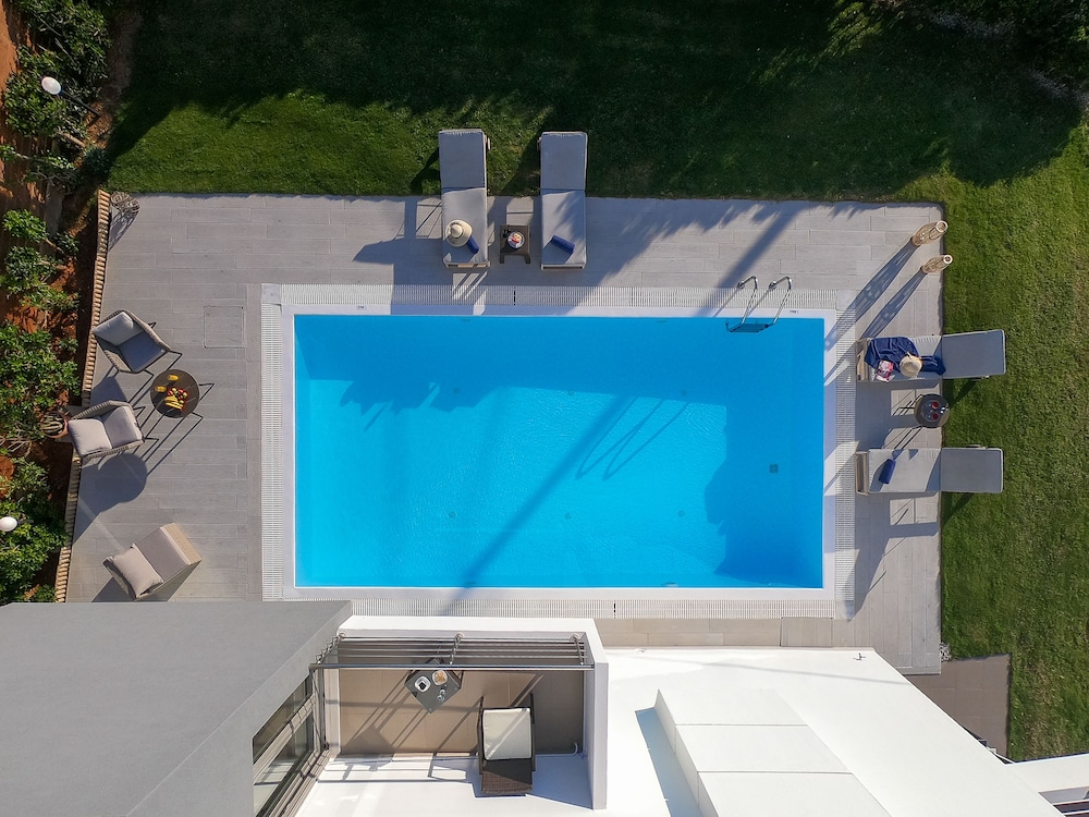 Villa Almyra