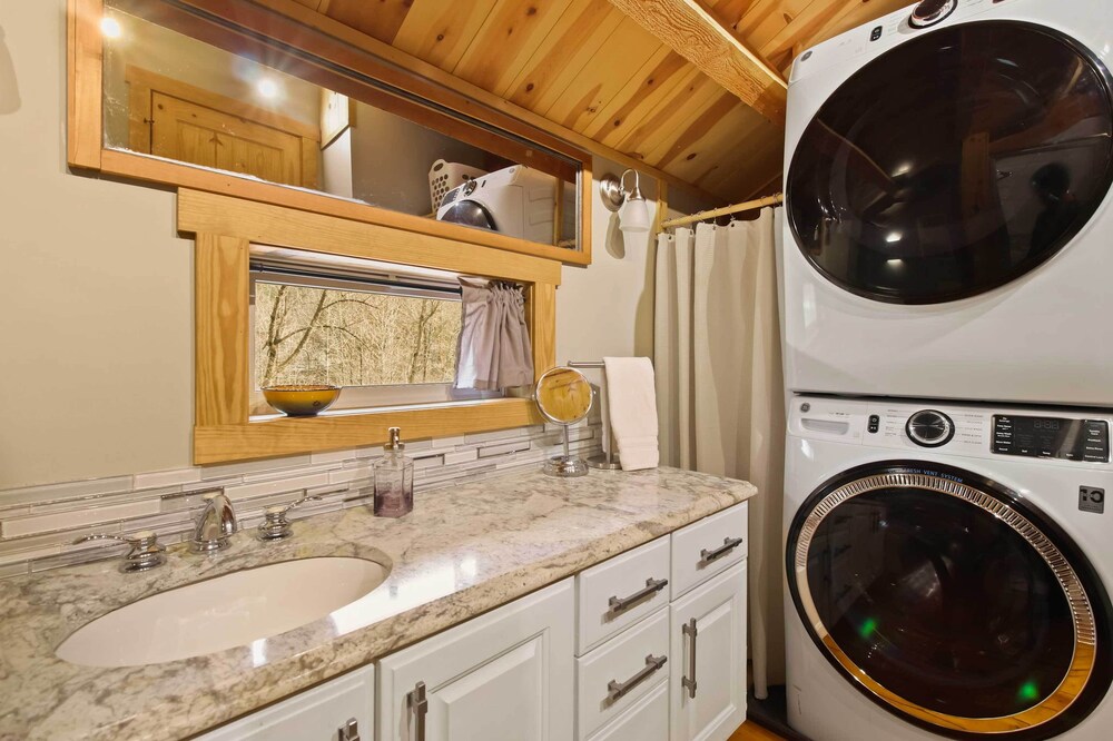 'the Nuthouse on Squirrel Creek': Ski, Hike & Fish