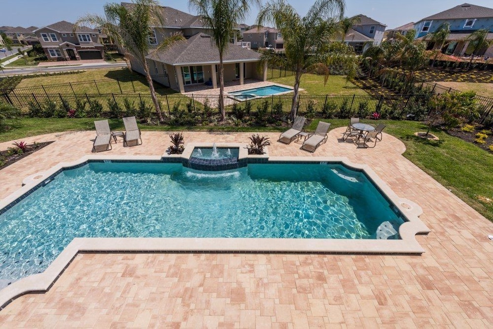 5 Star Villas at Encore Resort - Image 5