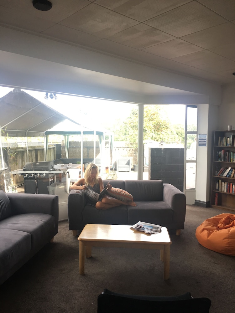 BoBs Hostel