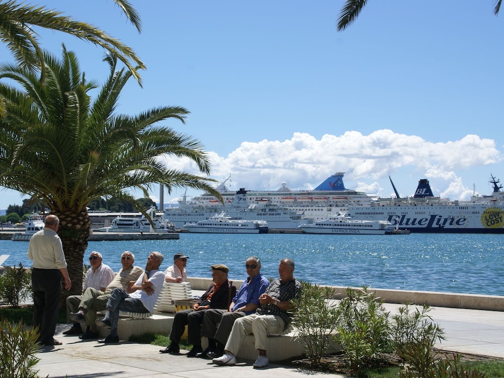 Spacious and Comfortable Apartment, Outside the Historical Centre of Split view 5