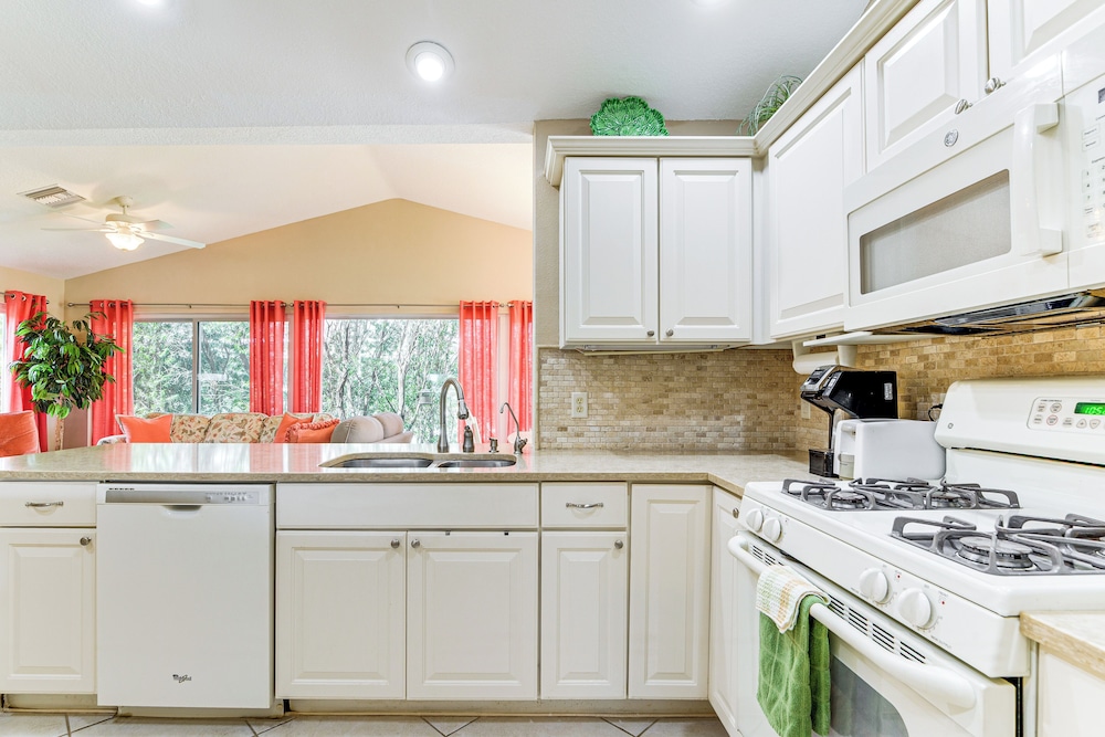 Single-story Home w/ Golf Cart in The Villages