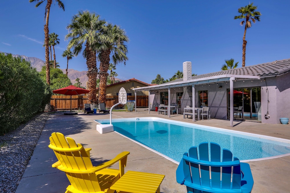 Poolside Living
