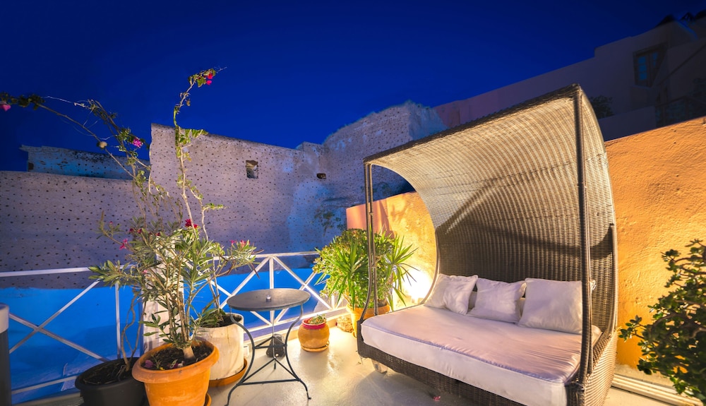 Santorini Paradise