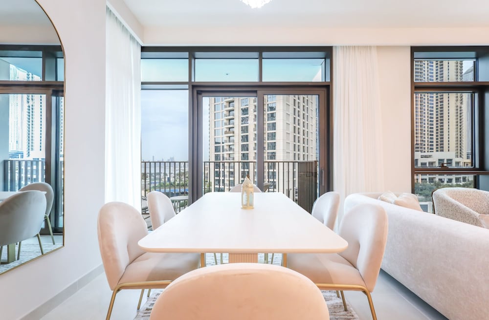 Elite LUX Holiday Homes - Dubai Creek Oasis 2BR Luxe w Burj View