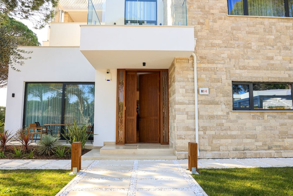 Sanpietro Elite Signature Villa