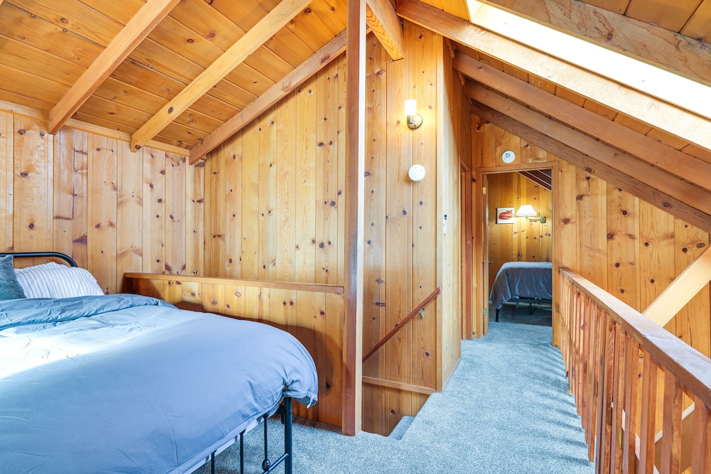 Cozy Mi-wuk Village Cabin: 18 Mi to Dodge Ridge! view 2