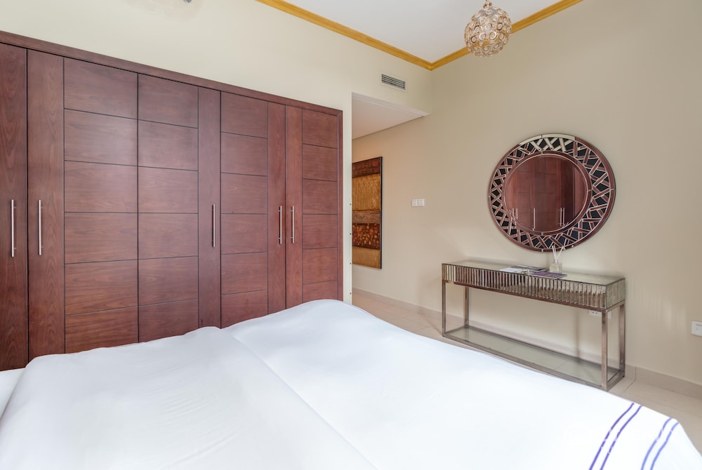 Dream Inn Dubai Apartments - Burj Views