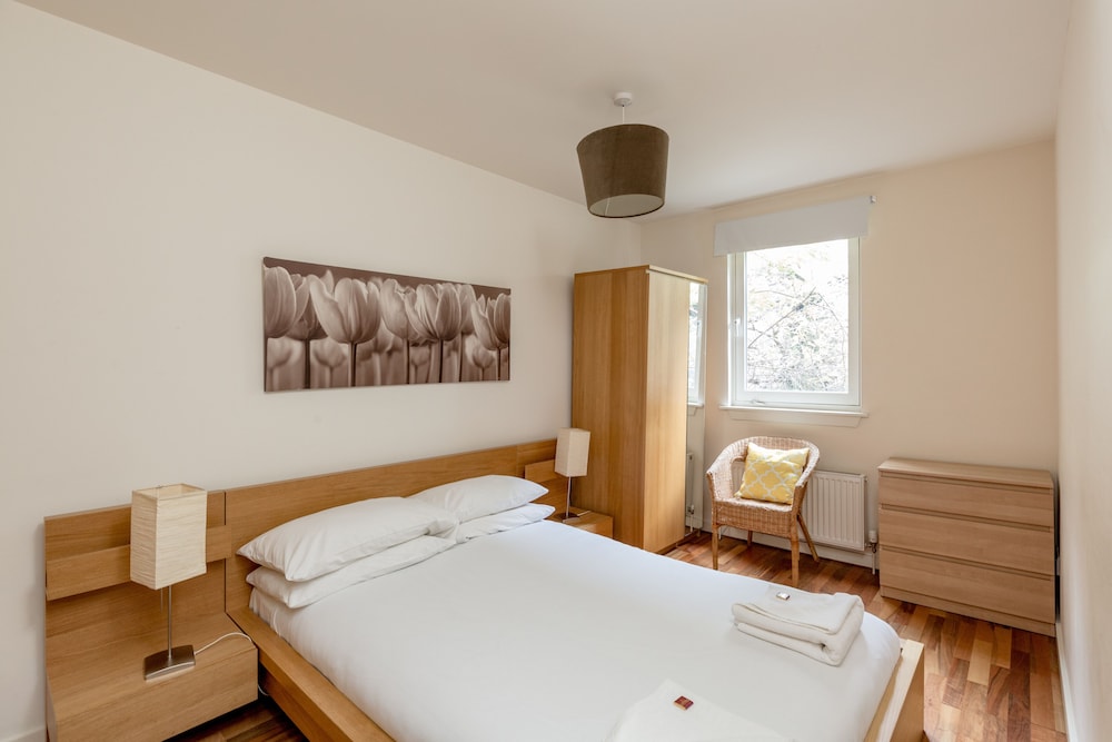 Silver Lining - Grassmarket Apartments view 3