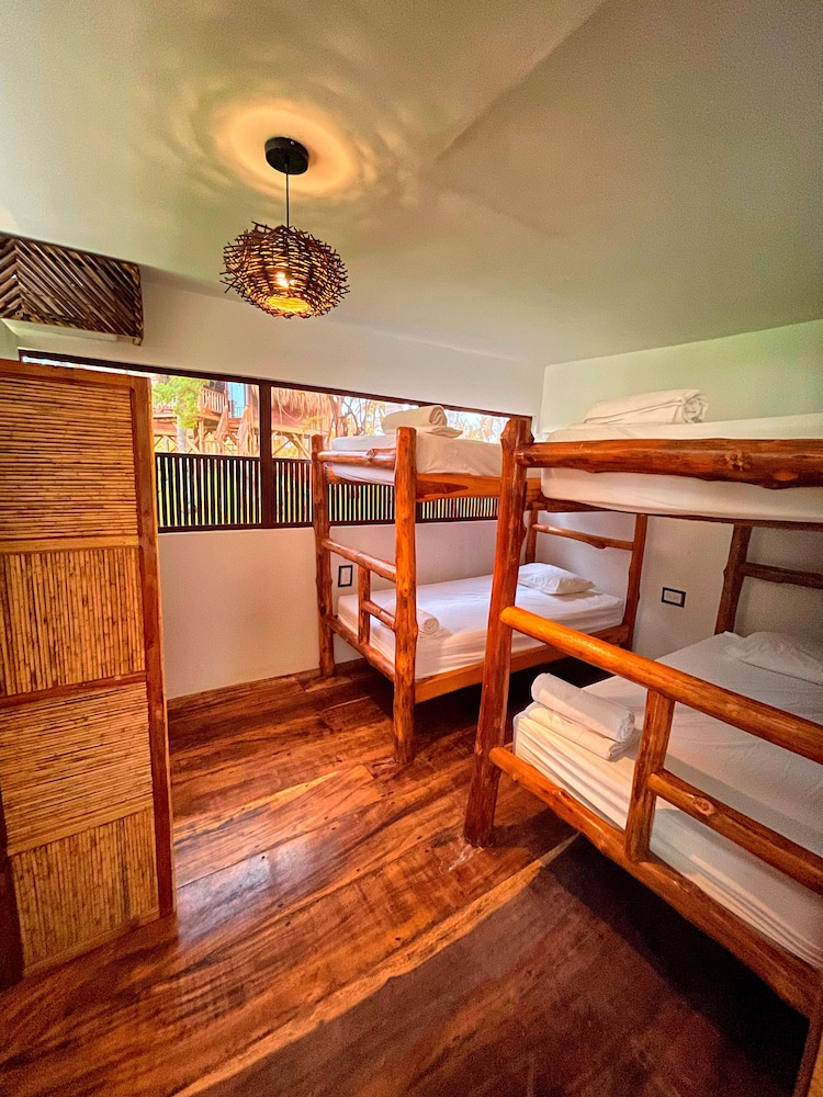 Hotel Isla Mucura