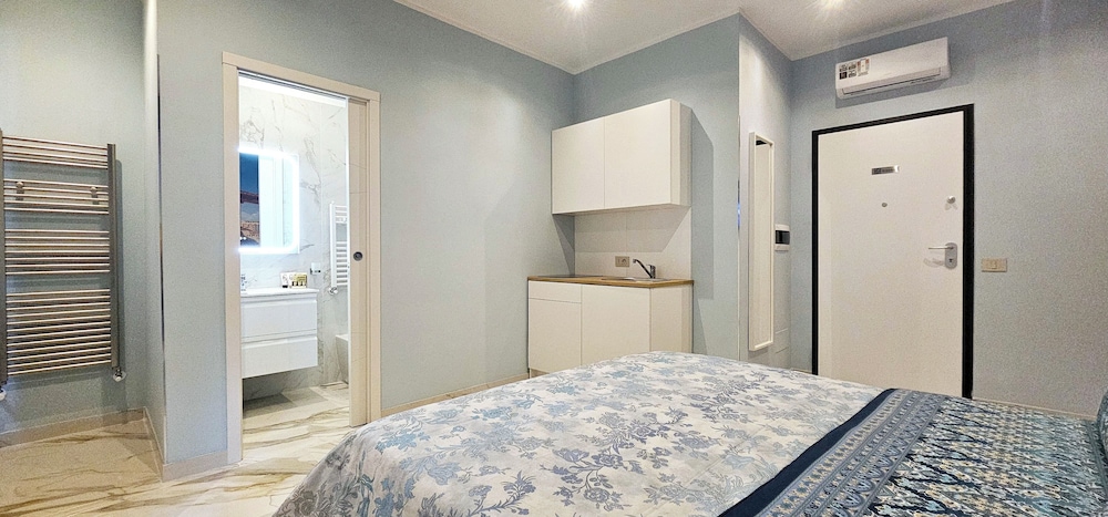Il Magnifico Superior Rooms 400m from Tiburtina Railway Station and 290m from Metro
