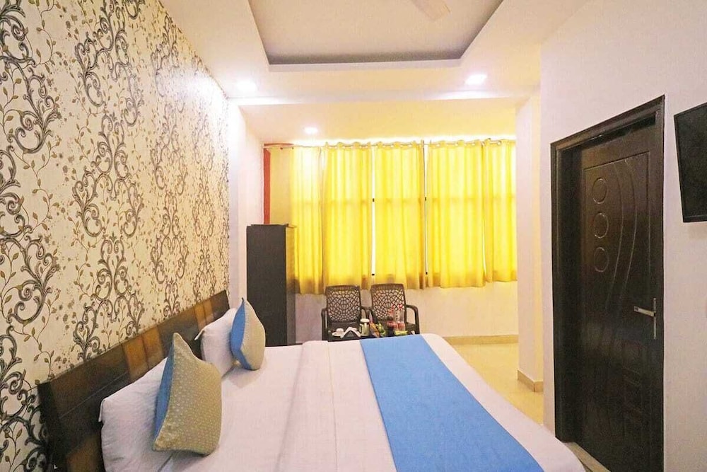 Hotel Viraj Residency