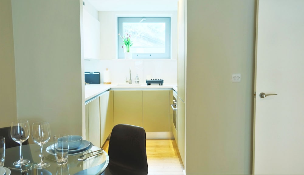 Accomodo London Southbank - Spacious & Elegant Apartments near Big Ben & London Eye