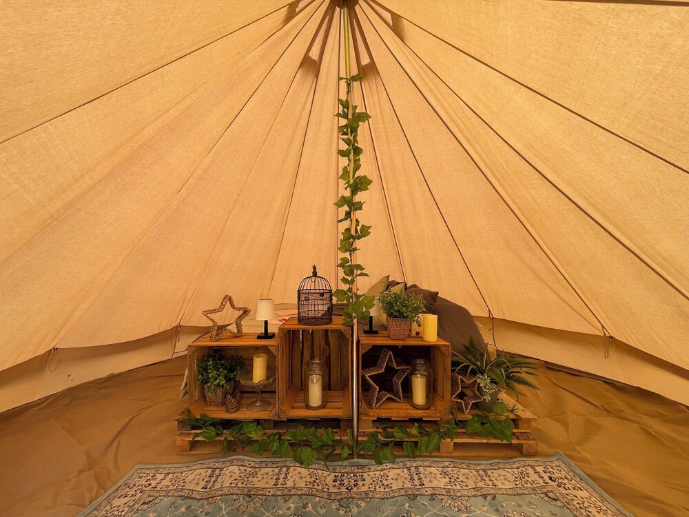 The Paddock Glamping - Clover 2