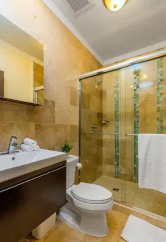 One Bedroom Ground Floor With a Pool View