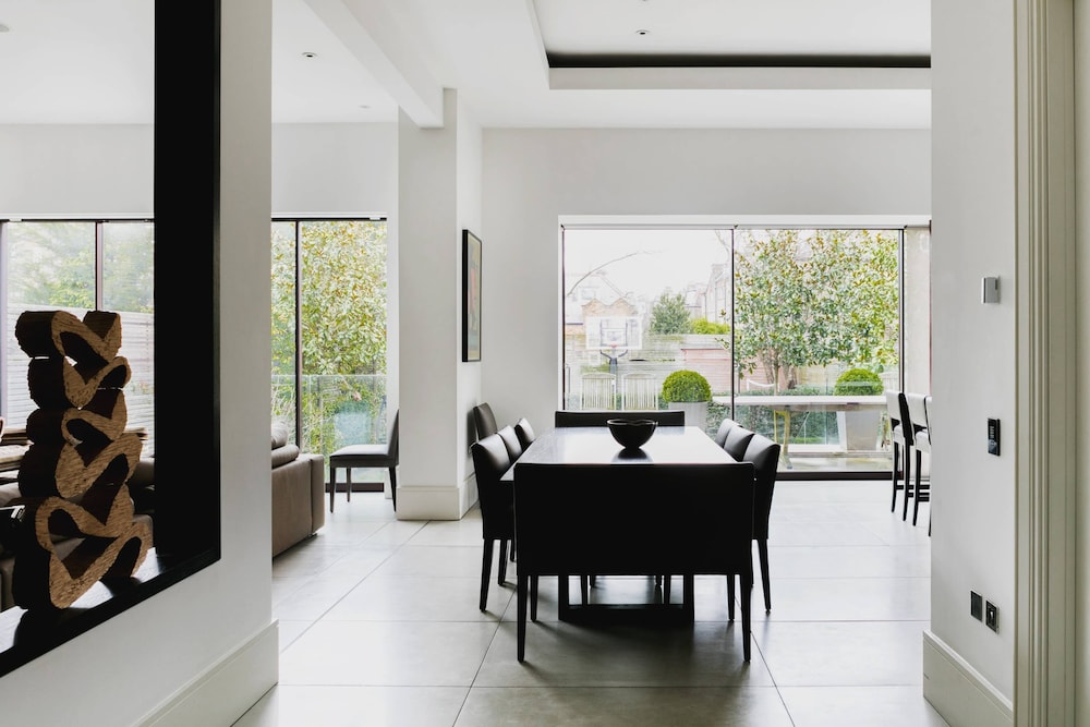 Priory Road by Onefinestay