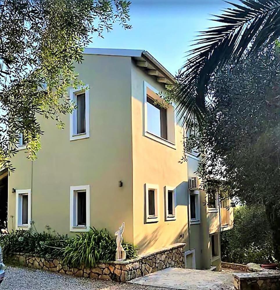 Villa Levanda in Corfu view 4