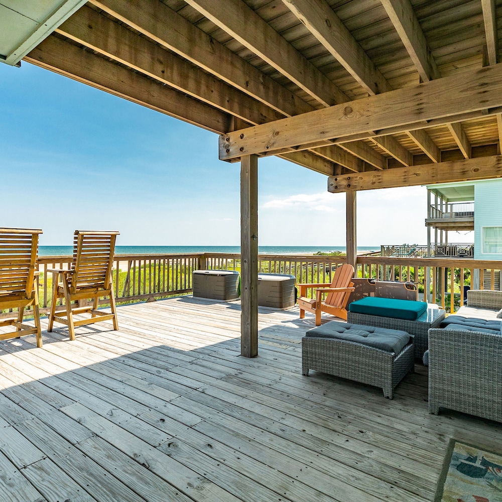 Superb Home With Private Walkover Unobstructed Views view 3