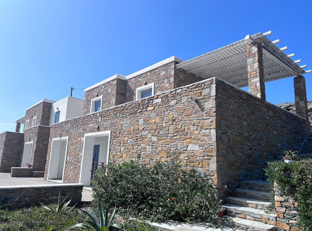 Iliada Suites Simousi Kythnos