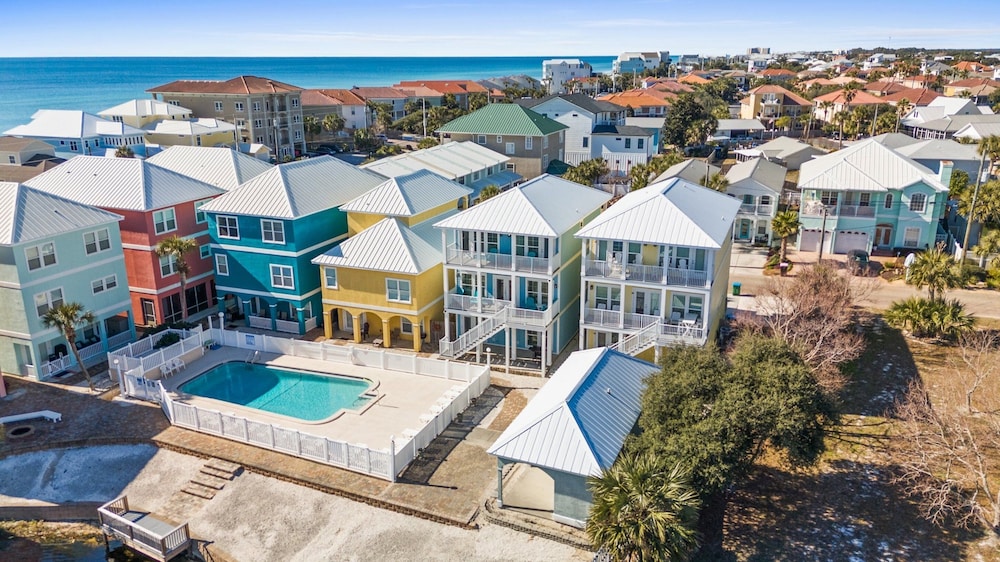 Beach House - Riviera Retreat by PHG