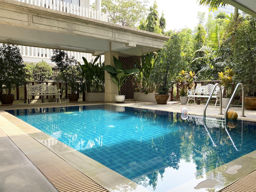 14 Place Sukhumvit Suites - SHA Plus