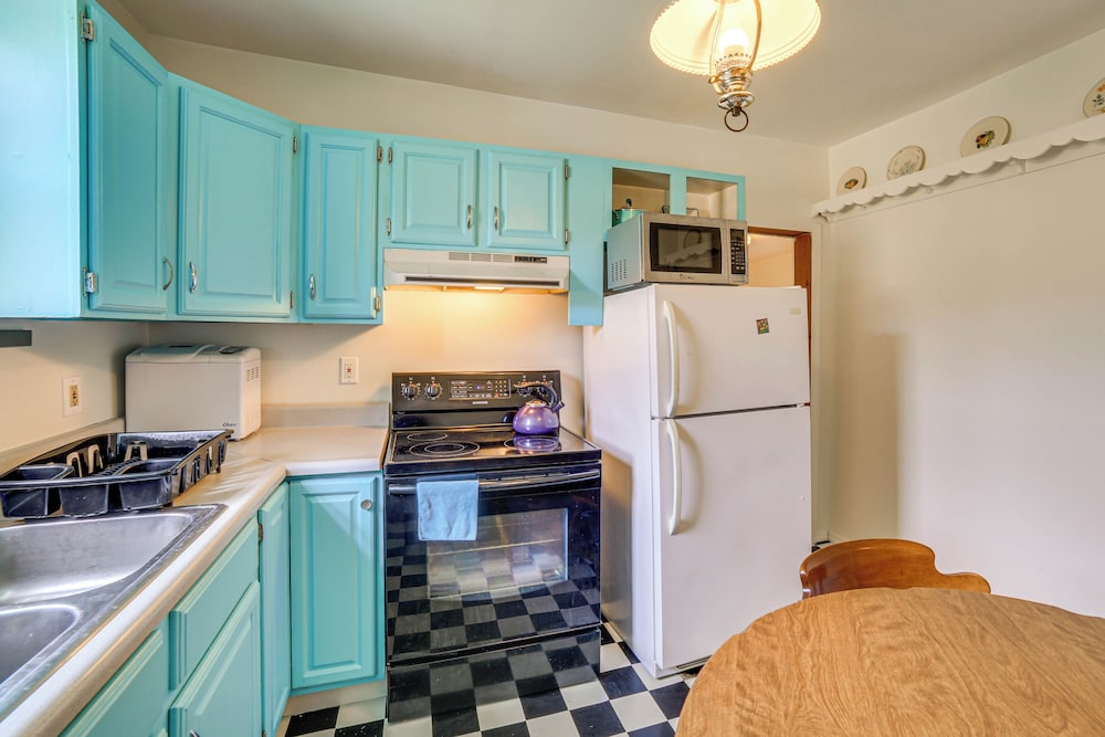 Steps to Lake Huron: Retreat w/ Yard in St Ignace