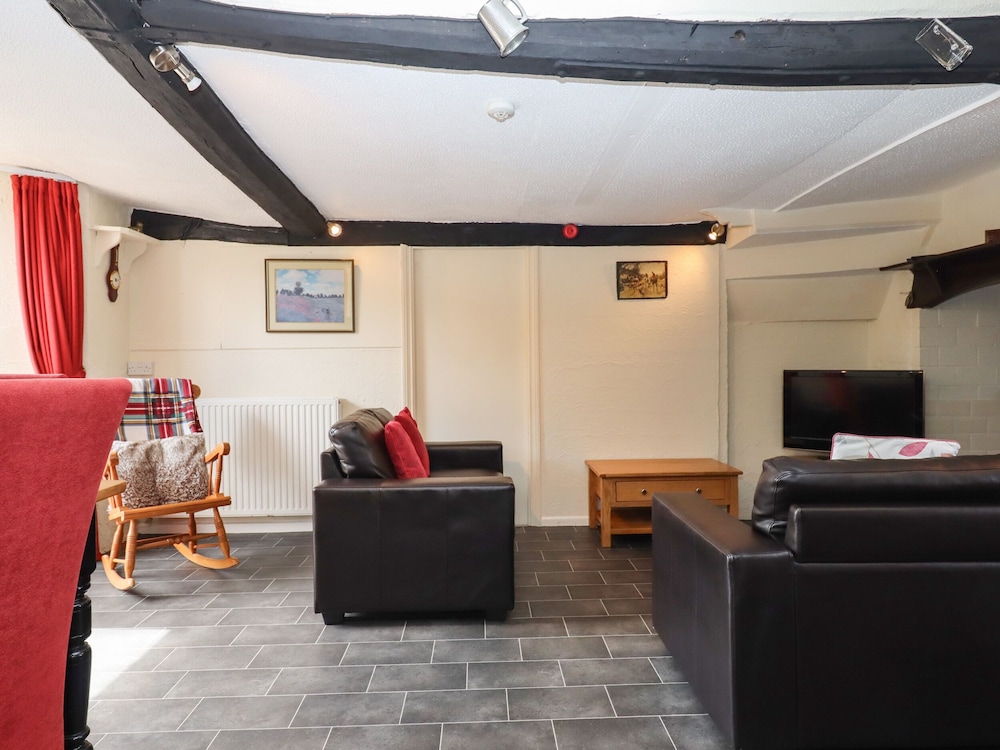Waytown Cottage