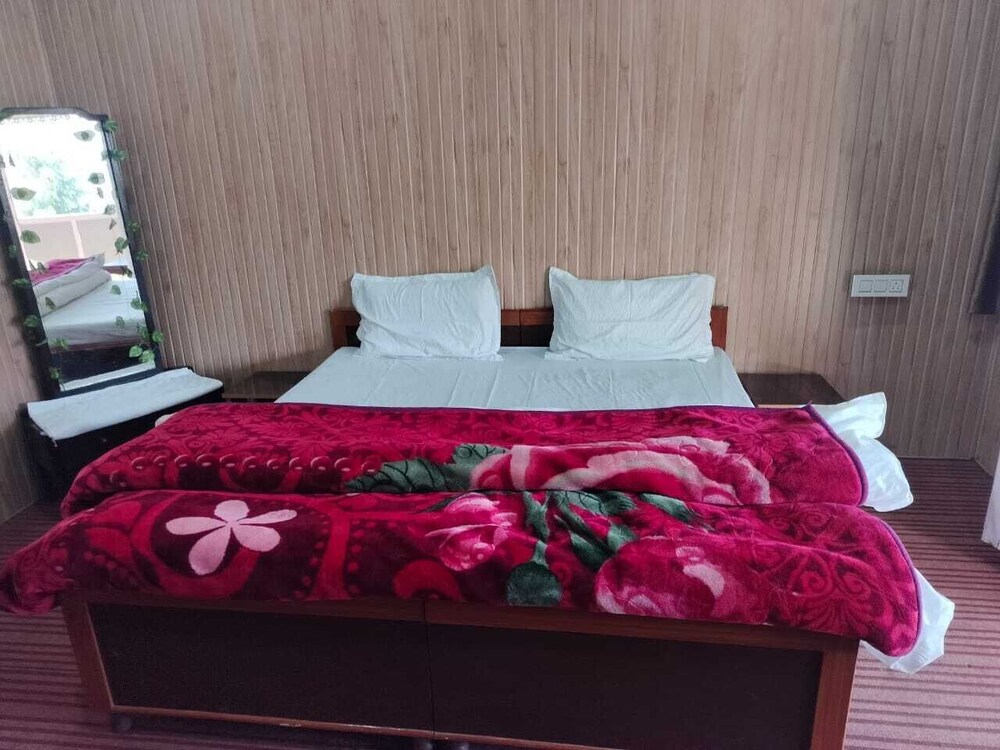 Castleton Casa