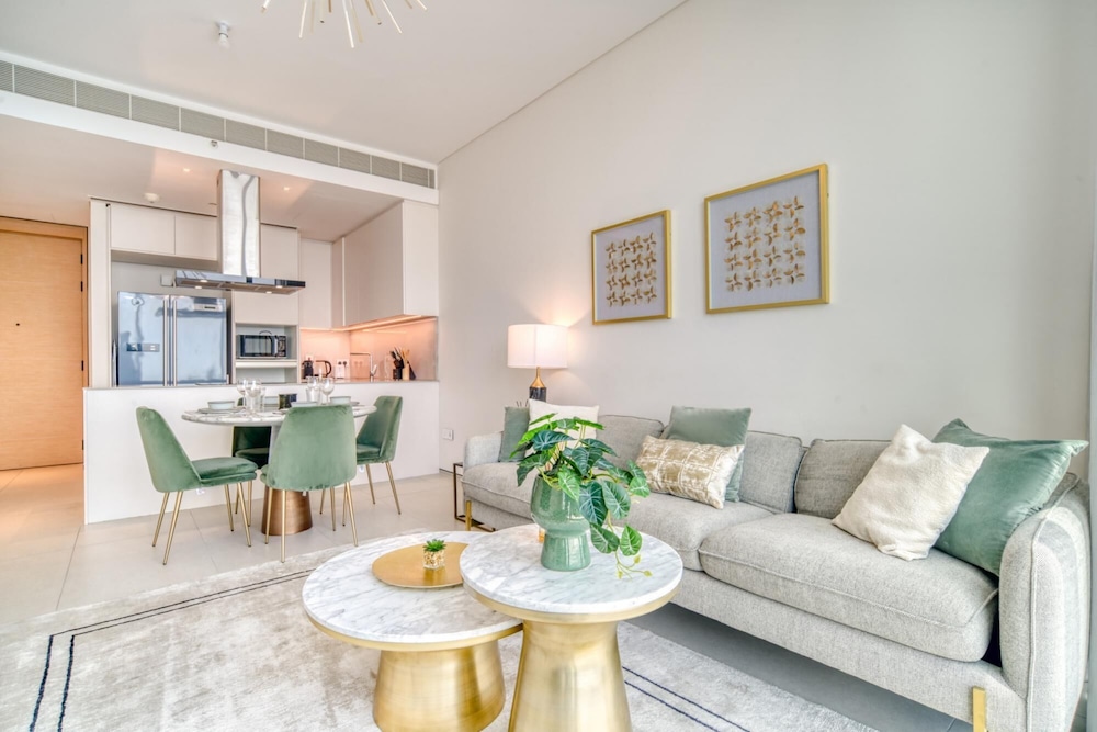 Cityscape and Majestic Retreat at Address JBR