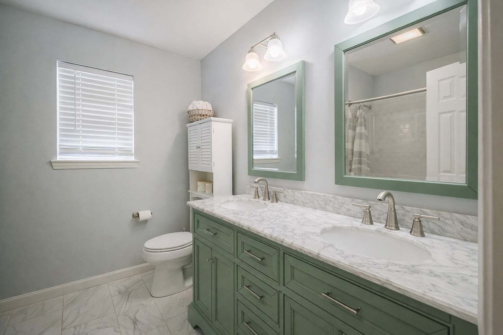 Bright 3br Home Near Hunter Aaf 3 Bedroom Home