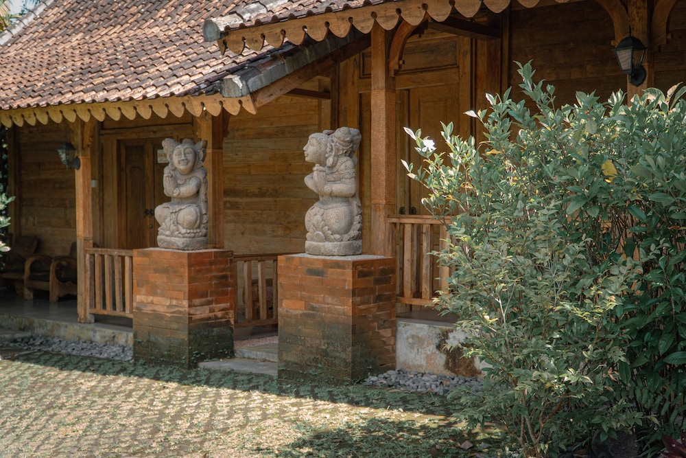 Hotel Umadhatu Resort - Image 1