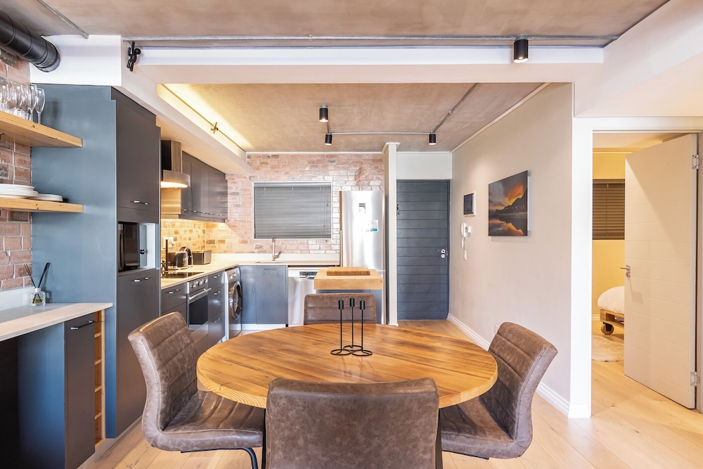 Docklands Deluxe Apartments by ITC Hospitality