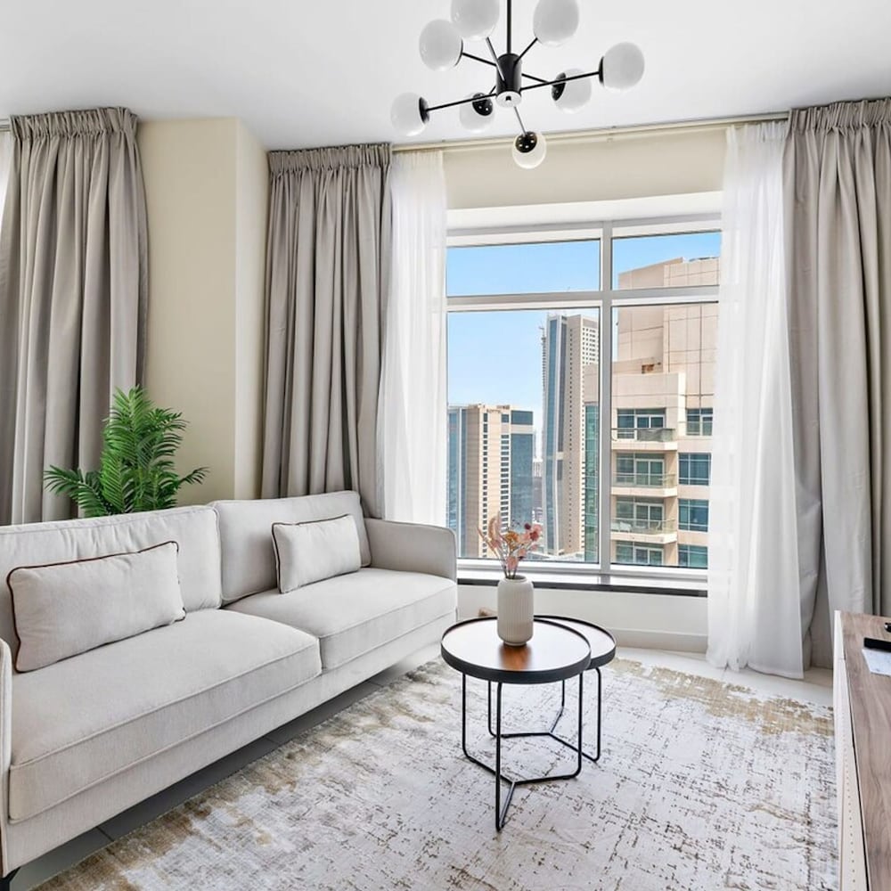 Silkhaus High Floor in Downtown Fully Furnished