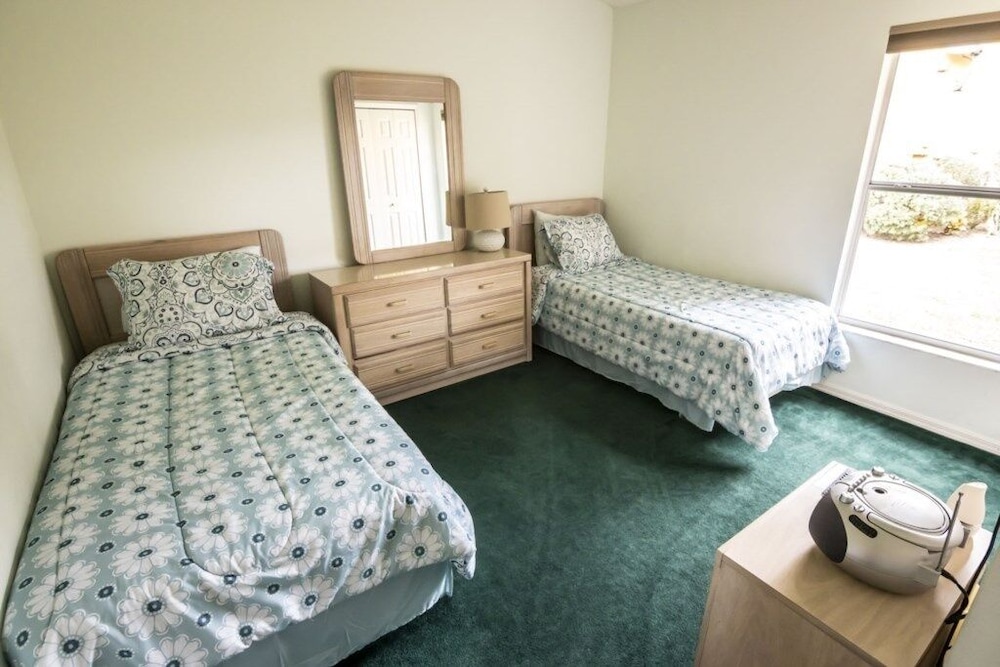 Southern Dunes Home! 3 Bedroom Home by RedAwning