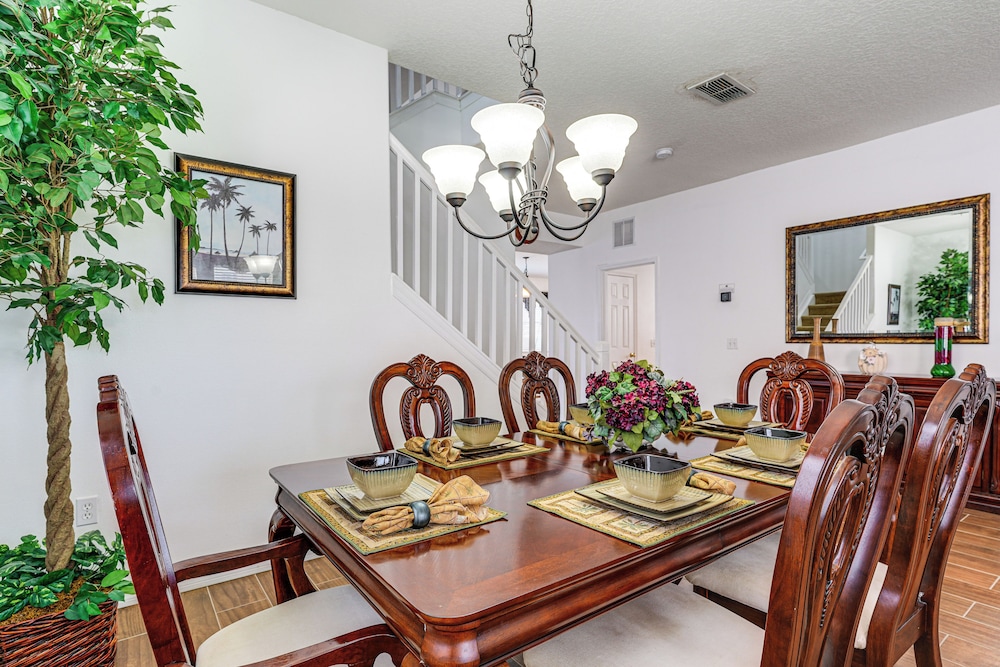 Near Disney & Golf: Pet-friendly Davenport Home!