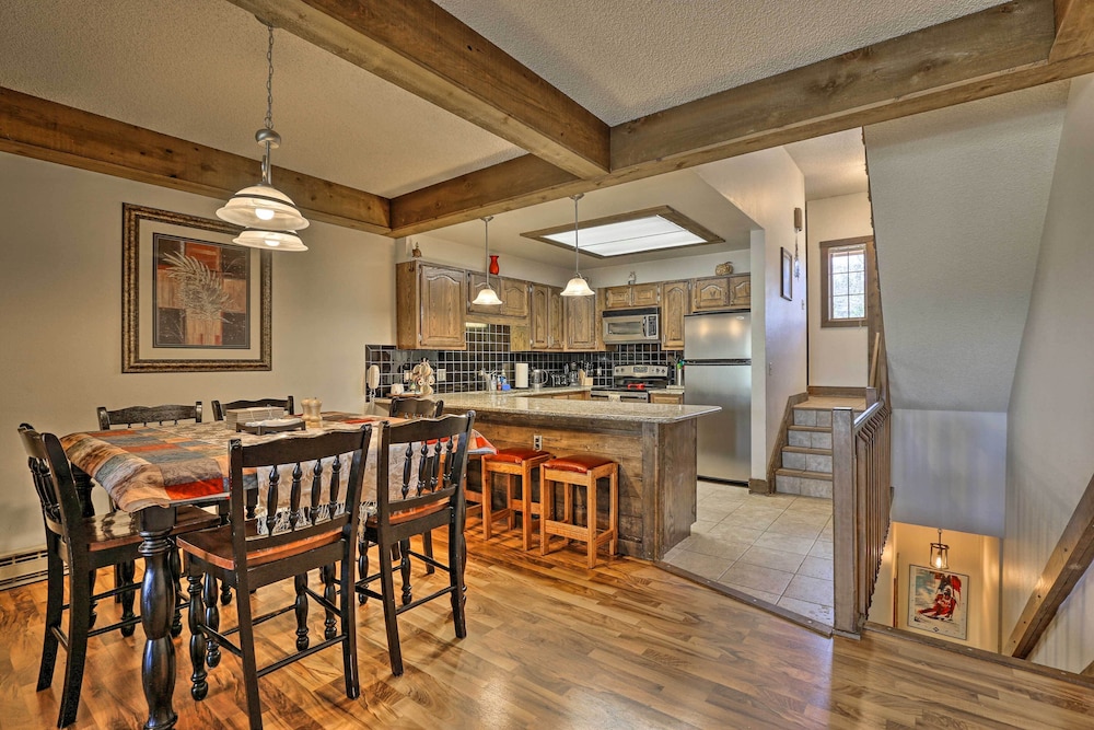 2 Mi to Lake Dillon: Spacious Condo w/ Mtn Views view 4