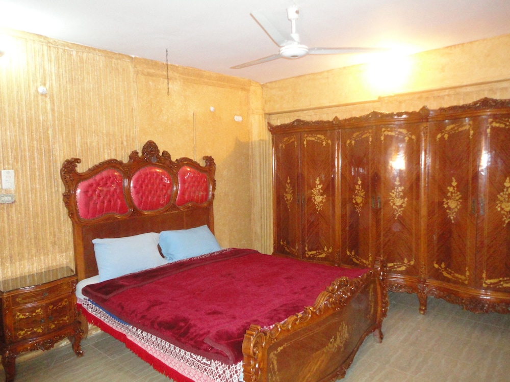 Sphinx Guest House