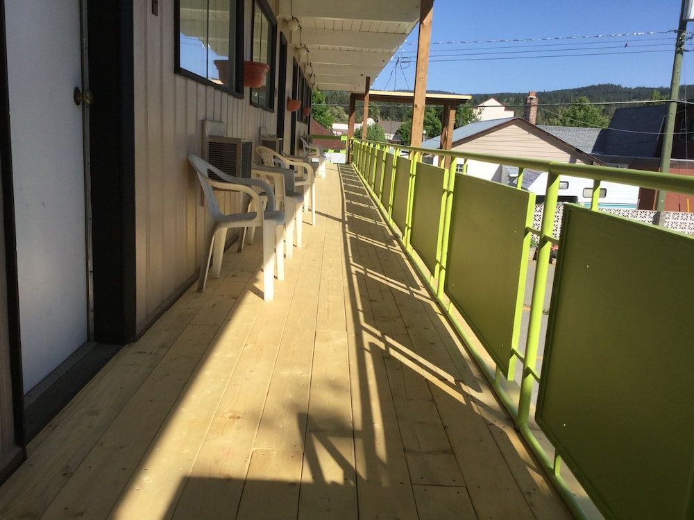 Cedars Motel